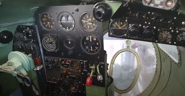 de Haviland Mosquito prototype cockpit